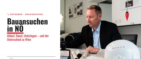 Baumeister Franz Grassl prüft im Planungsbüro Baupläne für ein Bauansuchen in Niederösterreich